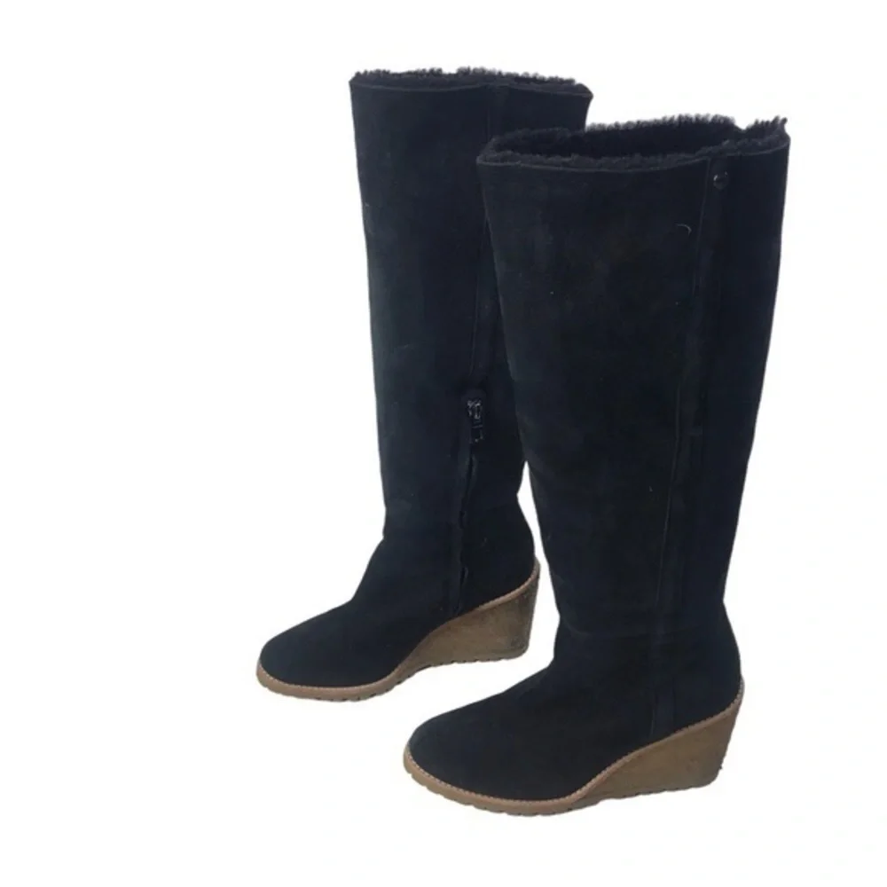Coach Kelly Black Suede Double Shearing boots size 7B
